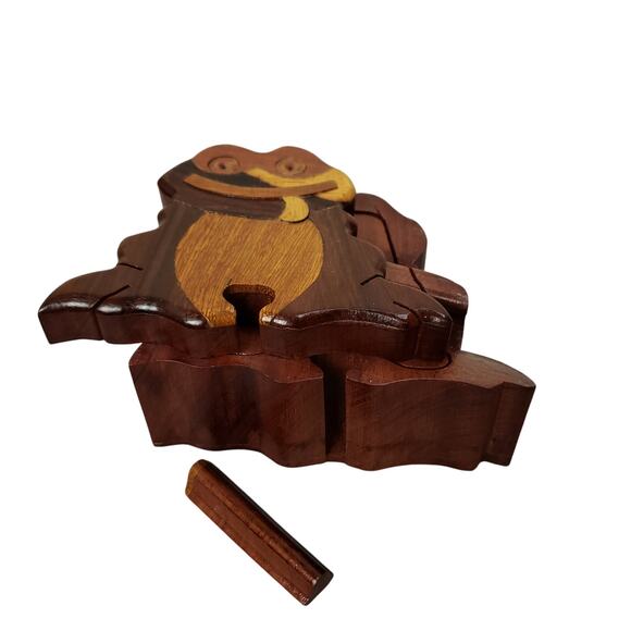 Hand Carved Wooden Frog Mohogany Figure Puzzle Box Secret Trinket Box Inside! - Picture 7 of 11